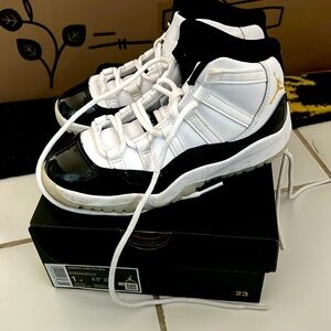 Jordan 11 Retro gratitude size 1 LIKE NEW